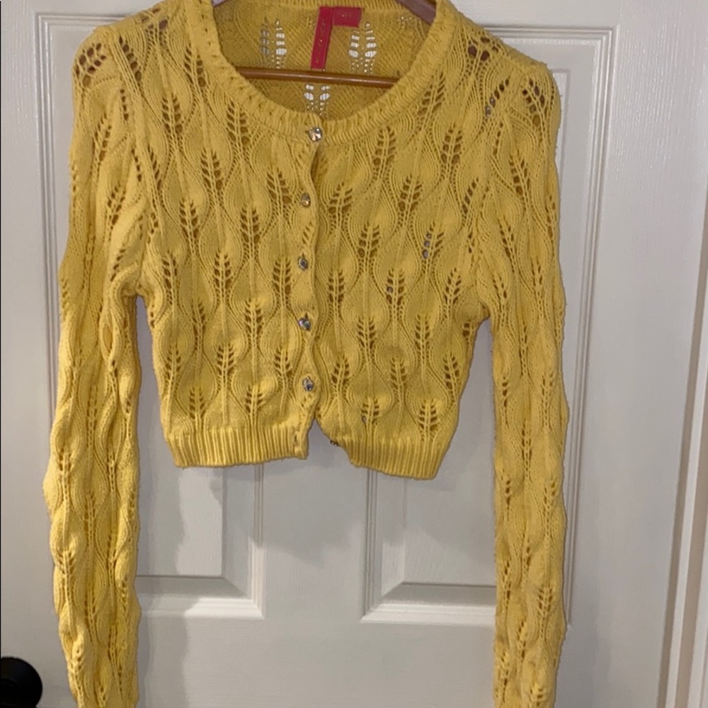 Cropped knit sweater